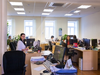 Продажа презентабельного бизнес центра класса В+, м.Полянка.