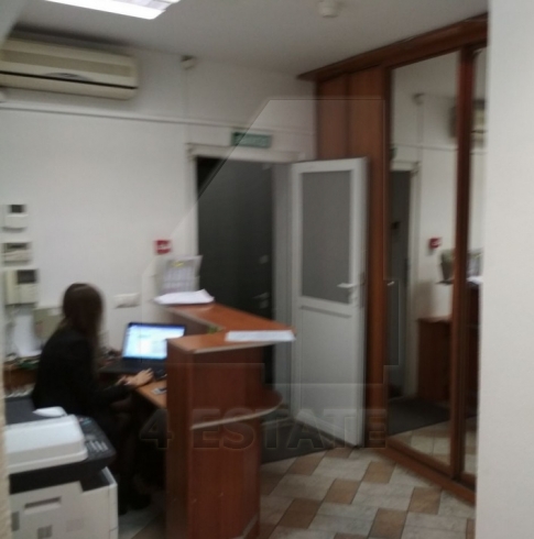 Продажа офисного помещения с отдельным входом, м.Павелецкая.