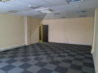 Предлагается аренда офисных и торговых помещений в престижном бизнес центре "Варшавская Плаза" м. Нагатинская.