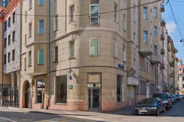 Продажа торгового помещения с высококачественным ремонтом в стиле Лофт, м.Арбатская.