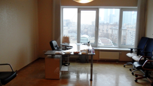 Аренда офиса в бизнес центре класса "А", м.Киевская.